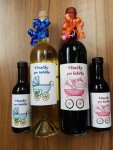 Prodej originálních dárků pro nastávající babičky a dědečky - víno pro dědečka a babičku s jménem vnuka či vnučky na objednávku Ostrava